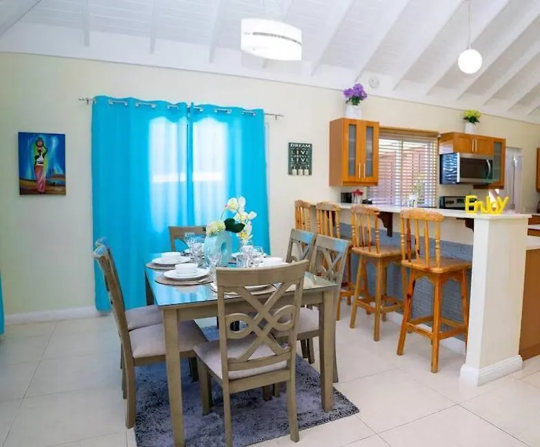 Tropical 3 Bedroom Villa - Ocho Rios Priory Jamaica