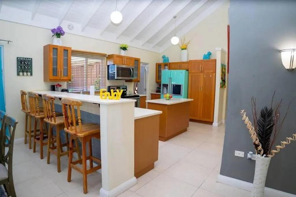 Tropical 3 Bedroom Villa - Ocho Rios Priory
