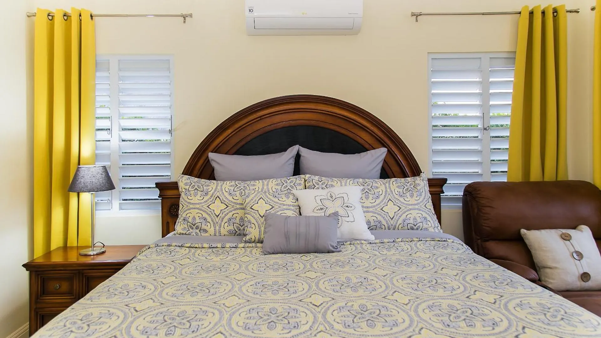 Tropical 3 Bedroom Villa - Ocho Rios Priory